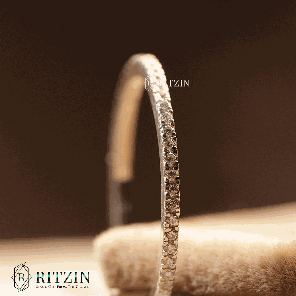 Alianza de boda de eternidad completa de moissanita redonda de 0,504 TCW para mujer, única, regalo de joyería exclusivo para ella. 