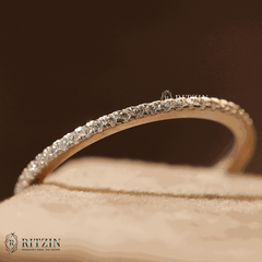 Alianza de boda de eternidad completa de moissanita redonda de 0,504 TCW para mujer, única, regalo de joyería exclusivo para ella. 