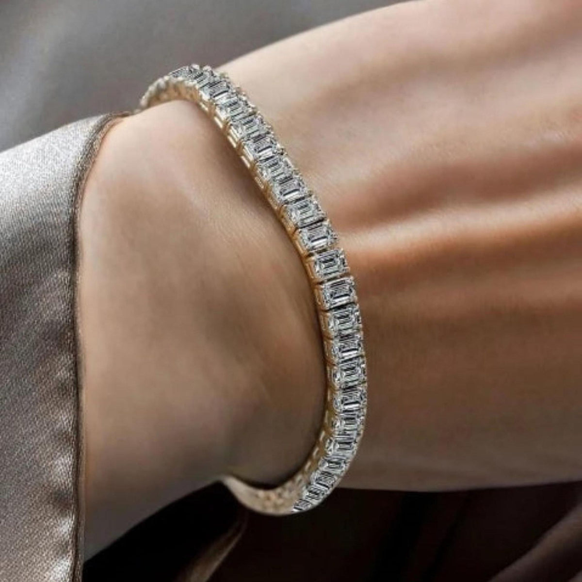 Tennisarmbänder mit Moissanit-Diamanten im Smaragdschliff