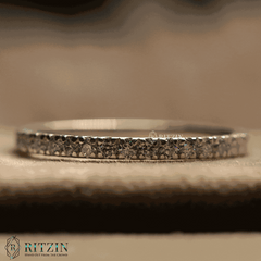 Einzigartiger 0,589 TCW Moissanit Diamant Halb Ewigkeit Ehering für Frauen Personalisierbares Geschenk für Sie 