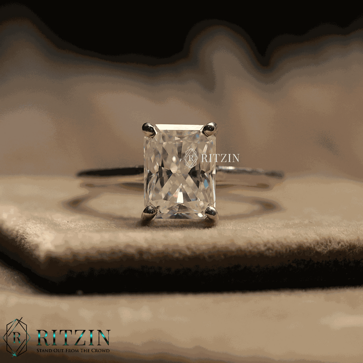 Anillo de compromiso solitario con halo oculto y corte radiante de 1.8606 TCW para mujer, joya exclusiva, regalo para ella 