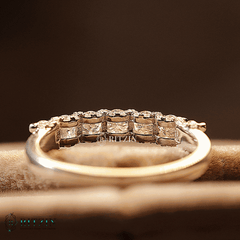 Exklusiver 0,72 TCW Moissanit-Verlobungsring für Damen, brillanter 7-Stein-Stil mit verstecktem Halo, einzigartiger Schmuck, Geschenk für Sie 