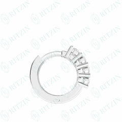 Pendientes de aro Huggie de corte brillante redondo de 0,90 quilates con diamantes cultivados en laboratorio de 10 quilates para mujer