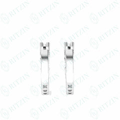 Pendientes de aro Huggie de corte brillante redondo de 0,90 quilates con diamantes cultivados en laboratorio de 10 quilates para mujer