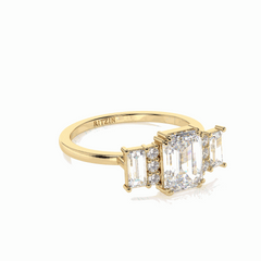 Anillo de diamantes cultivados en laboratorio de 18 quilates con corte esmeralda en racimo de 3,00 TCW para mujer